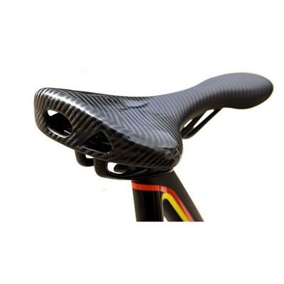 مسند للدراجة من ألياف الكربون